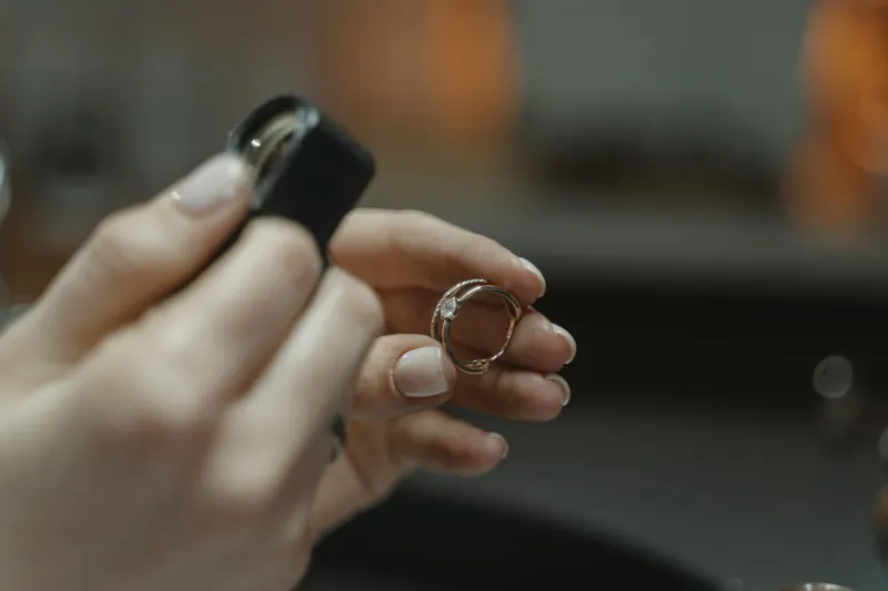 Real, Rare, and Verified: A Collector's Guide to Authenticating Fine Gold Jewelry